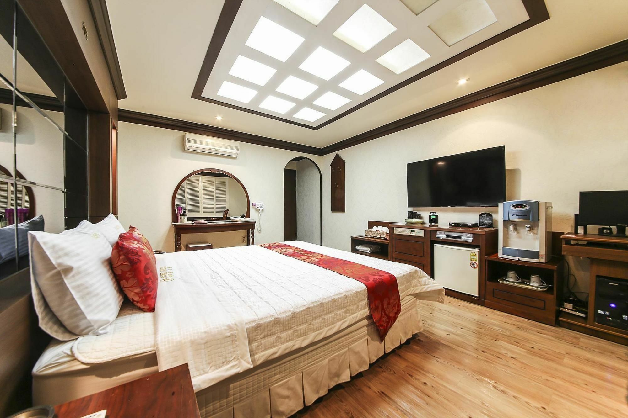 Haeundae Aone Hotel Busan Bagian luar foto