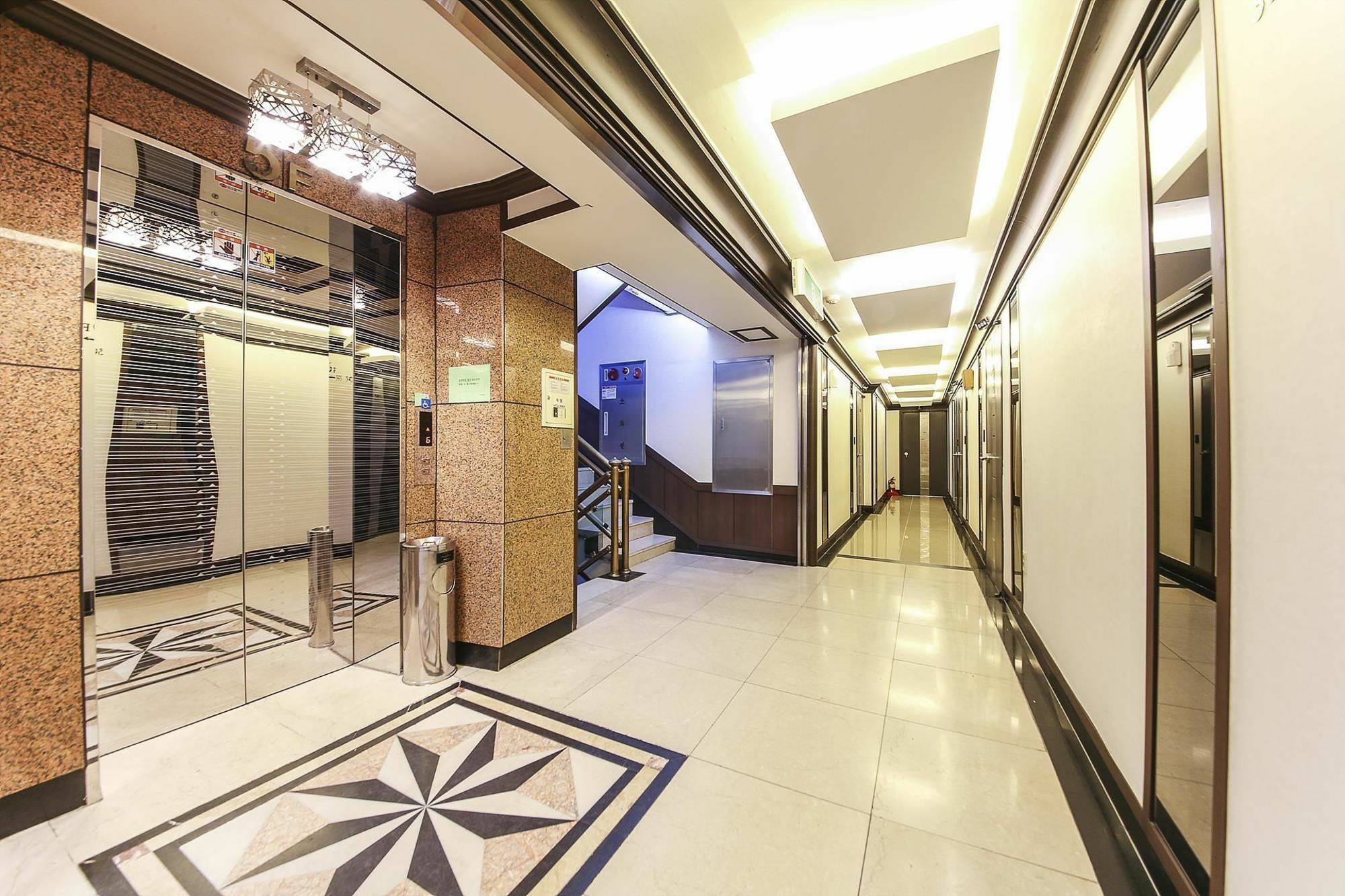 Haeundae Aone Hotel Busan Bagian luar foto